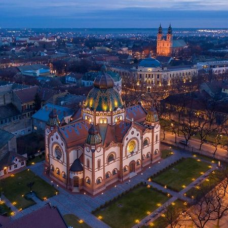 Lena Apartman Суботиця Екстер'єр фото